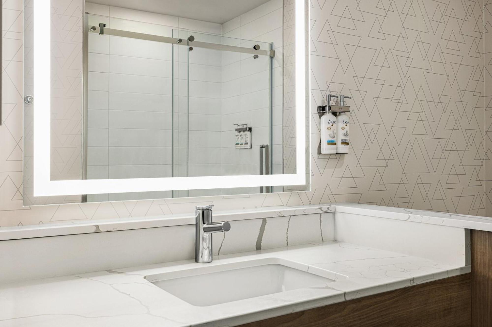 Holiday Inn Express - Strathroy By Ihg Kültér fotó